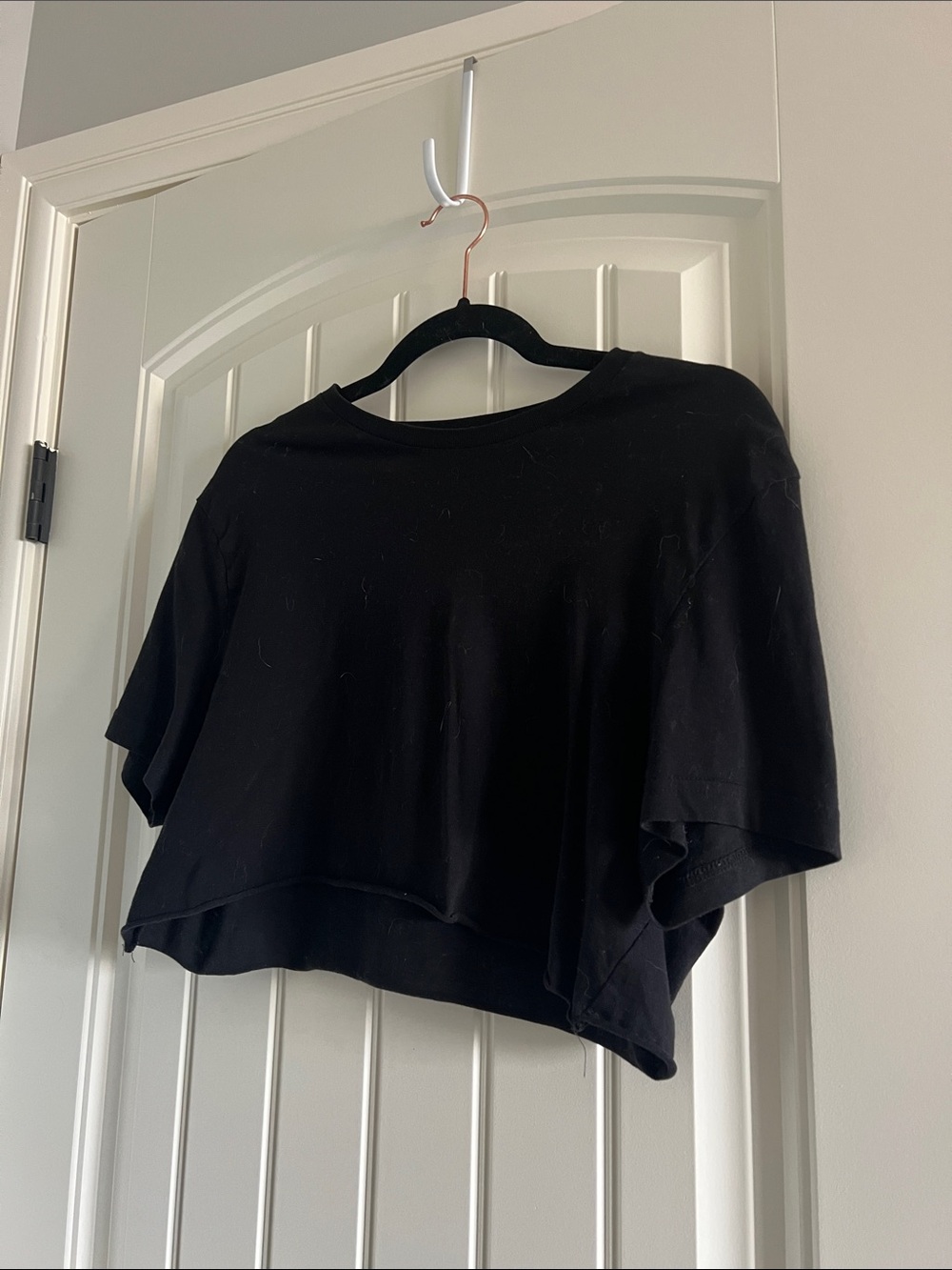 3 for $20 - 037 $5 H&M black cropped t-shirt